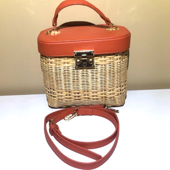 NWOT Tropical Orange & Straw Convertible Crossbody Bag - Picture 2 of 15